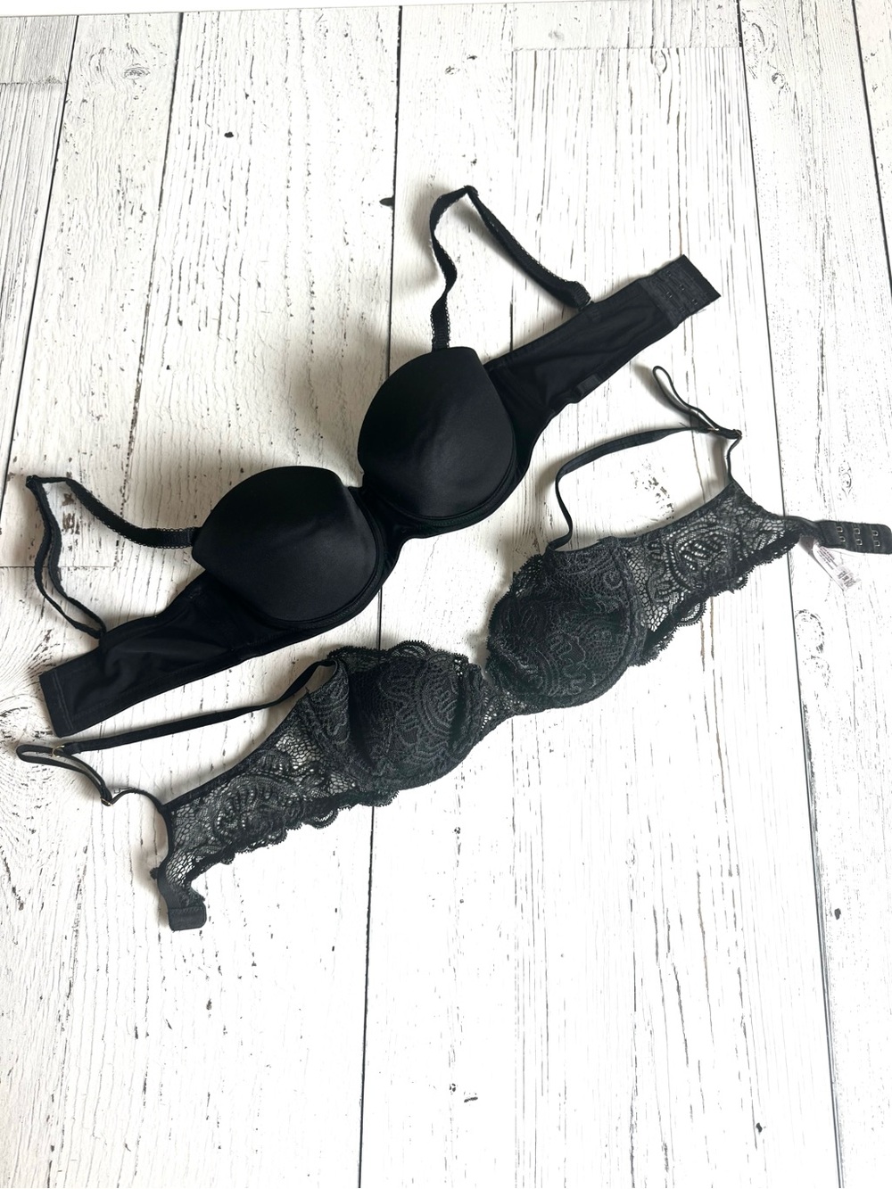 Victoria Secret - 2 Black Bras